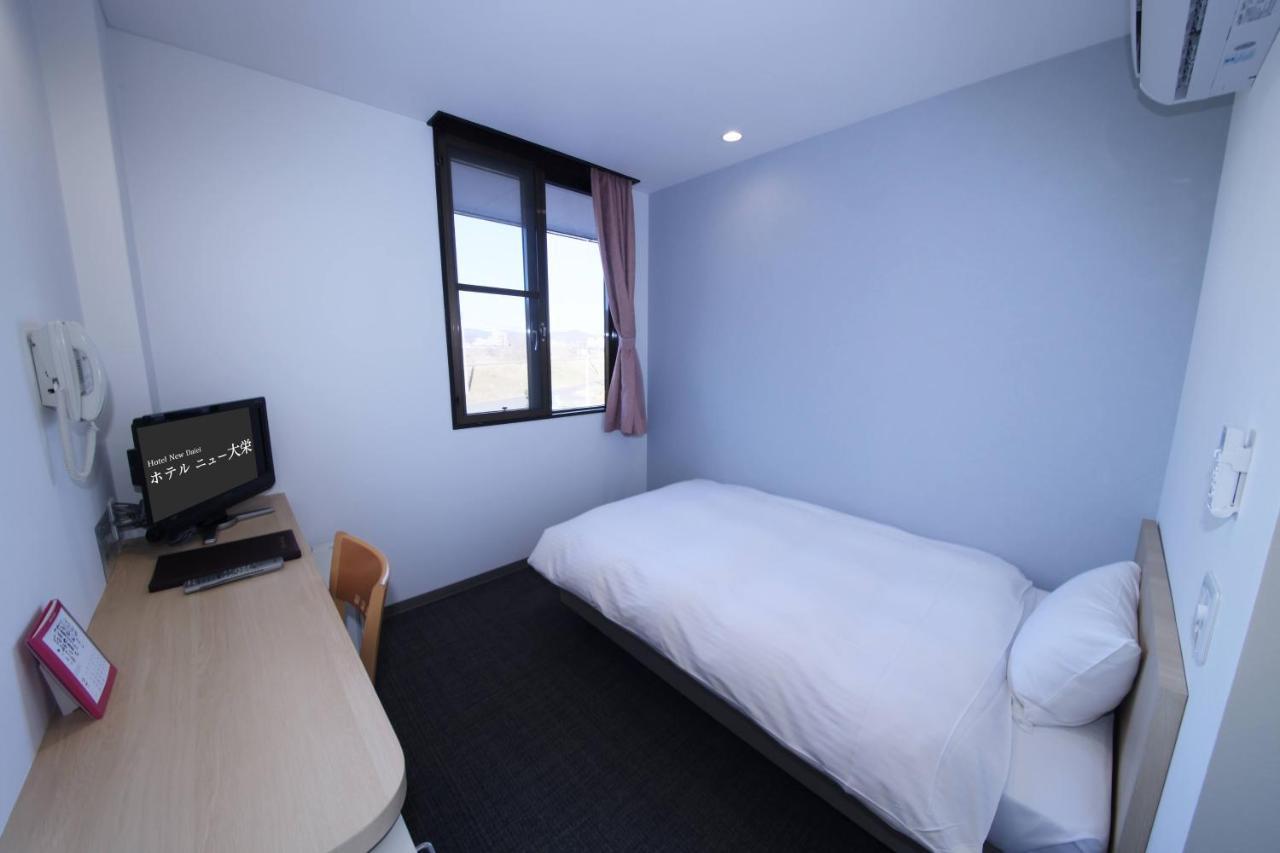 Business Hotel New Daiei Асікаґа Екстер'єр фото